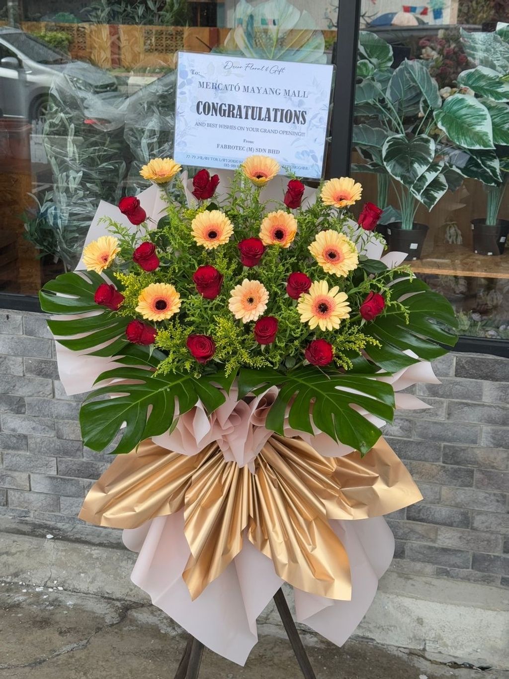 Opening Flower Stand 245