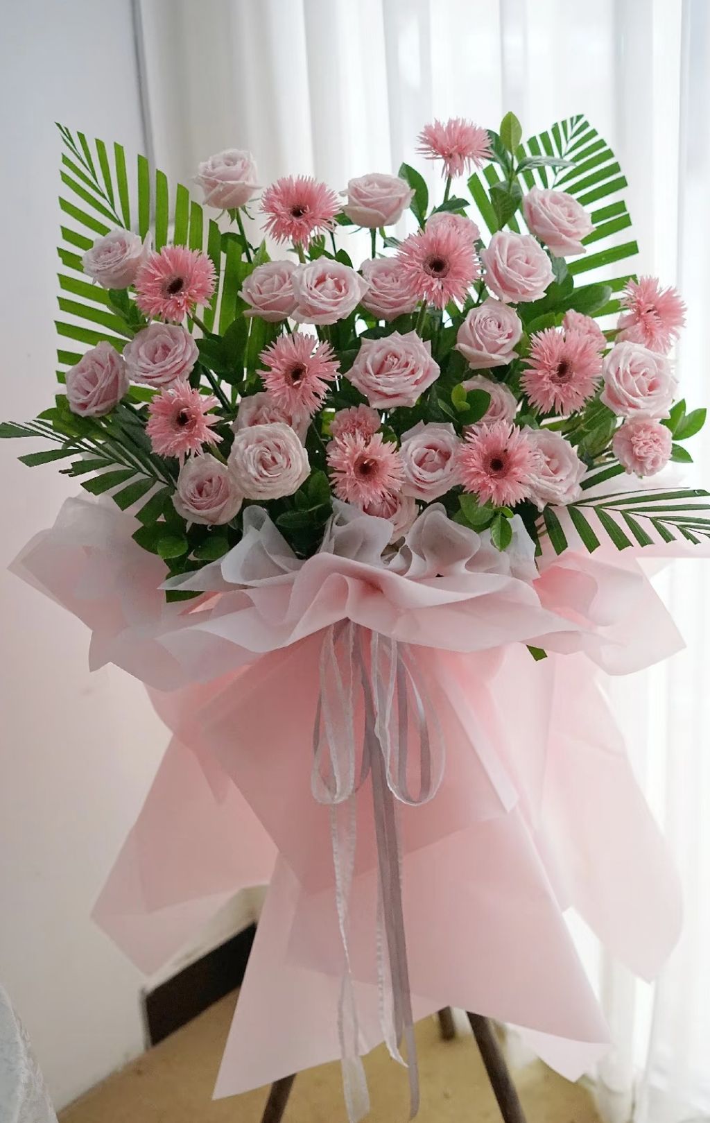 Opening Flower Stand 251