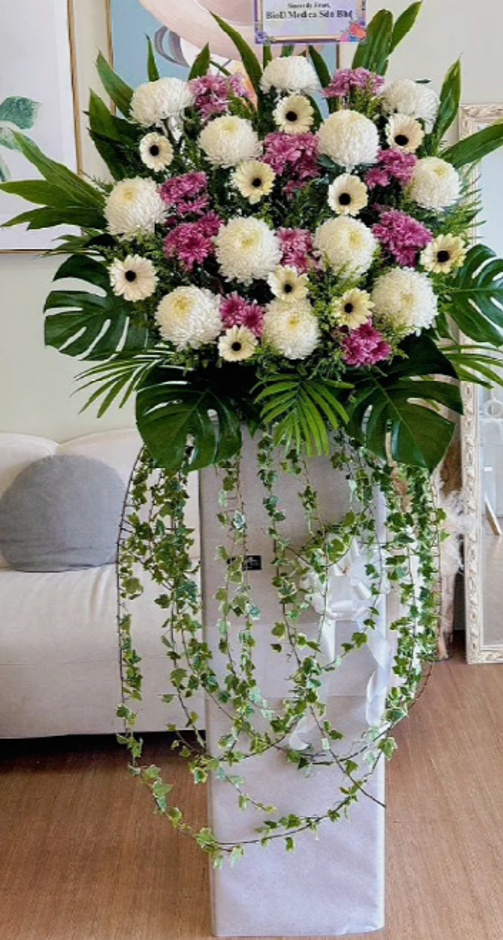 Condolences Stand 174