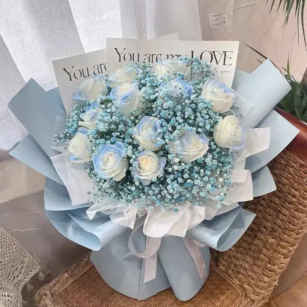 13 Spray Blue Roses