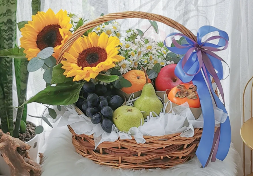 Fruit & Flower Basket 08