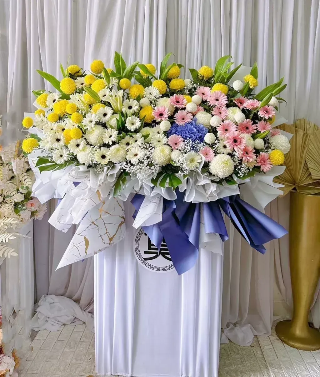 Condolences Stand 152