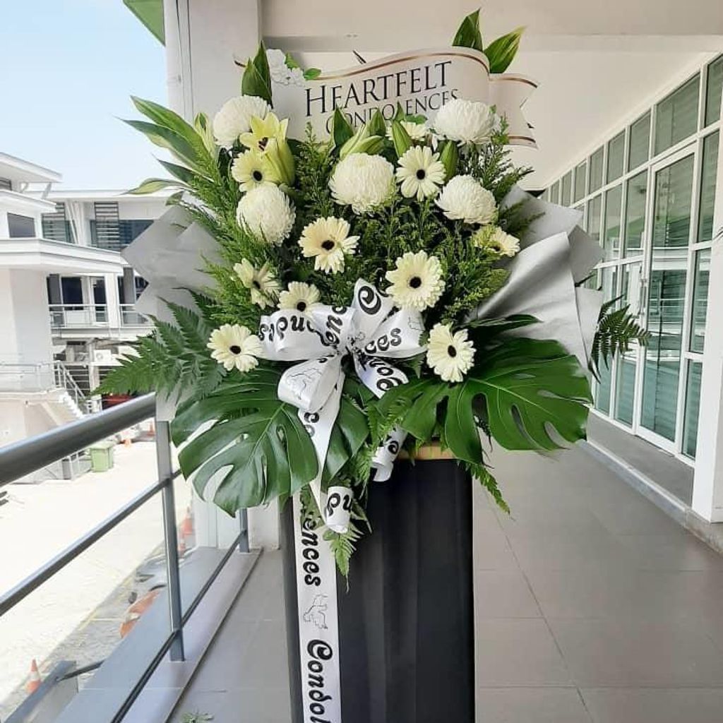 Condolence Stand 187